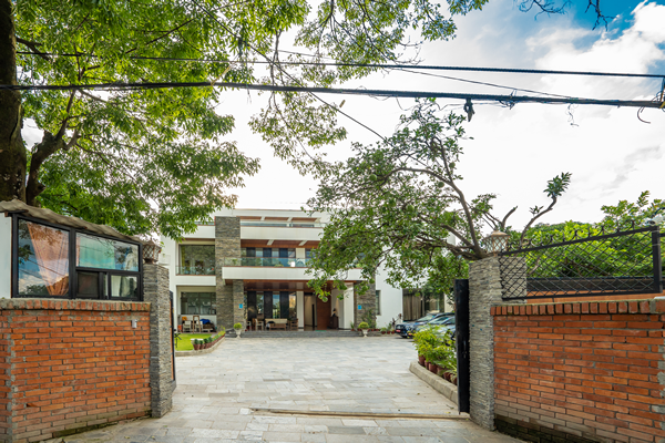 H J Talreja Associates